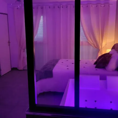La Des Tentations , Avec Jacuzzi بيت الحب *